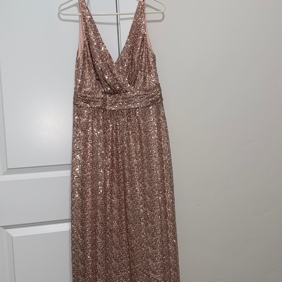 Woman’s sequined dress. - Picture 1 of 1